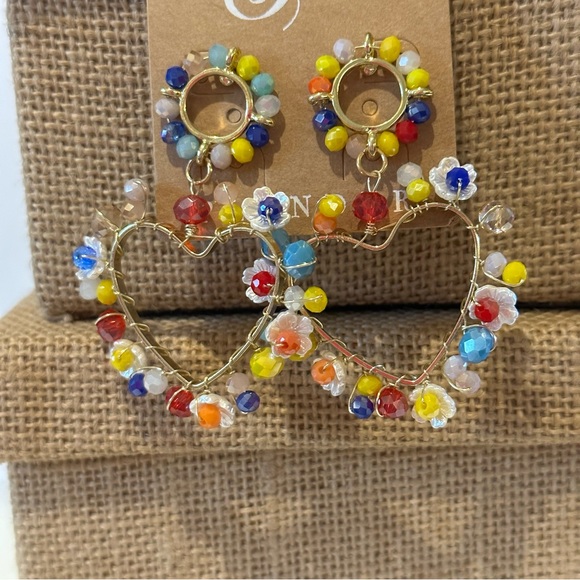 NWT “Haylebeth” Earrings by Plunder- gold tone Heart w/ colorful beads & flowers - Picture 4 of 9